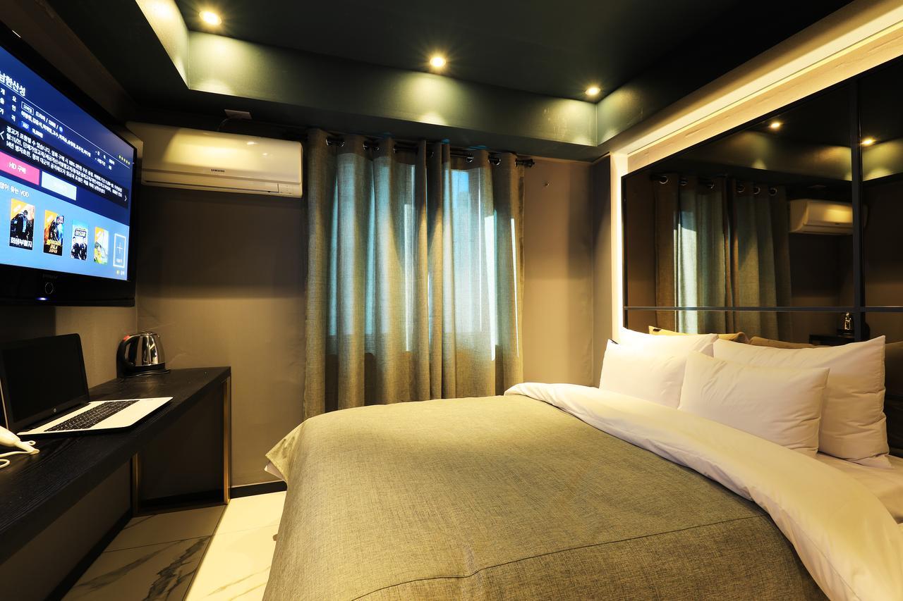 Rainbow Hotel Yongsan Сеул Екстериор снимка